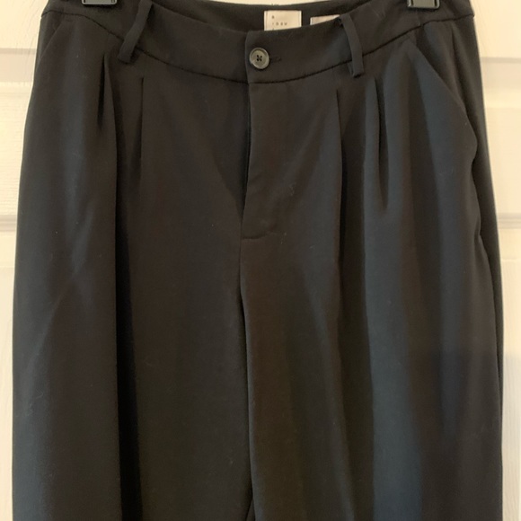 A New Day Pleated Suit Pants w/pockets!!! - Picture 2 of 2